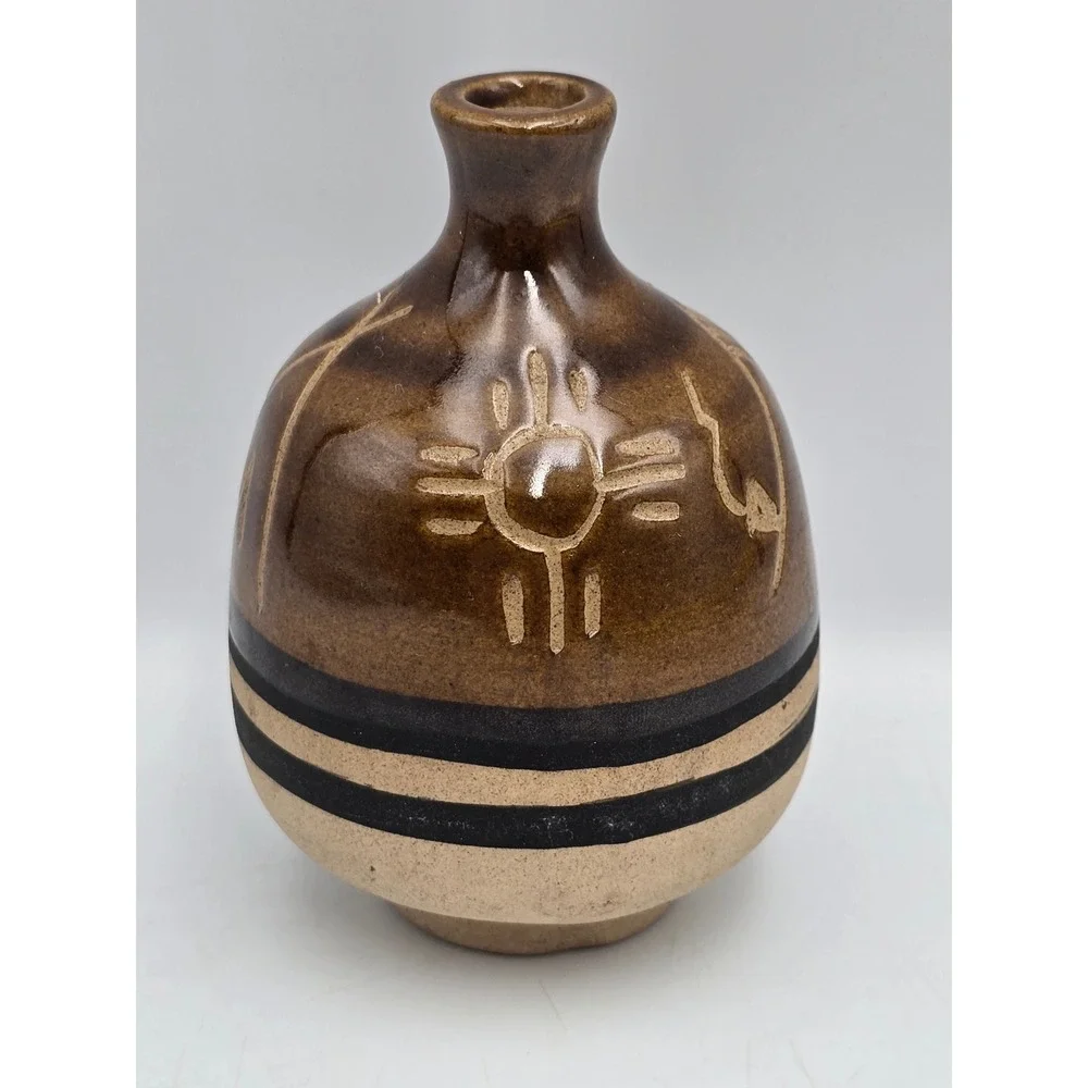 Unbranded Pottery Bud Vase Unisex Small Brown Excellent Southwestern Etched‎